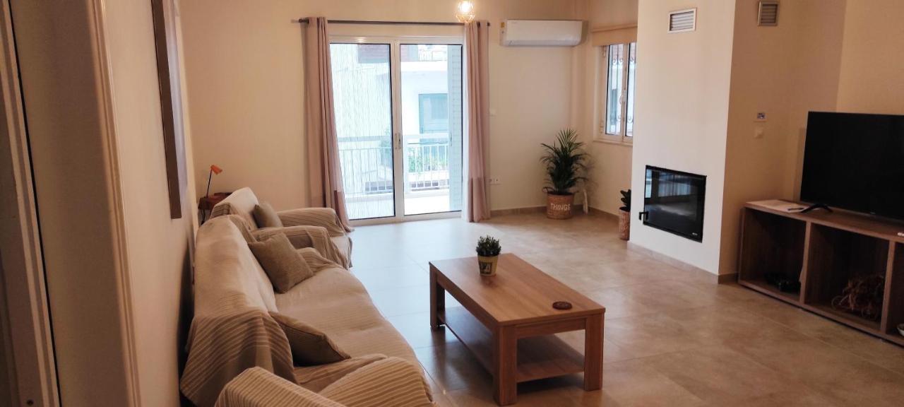 Comfortable Apartment Close To The Airport Спата Экстерьер фото
